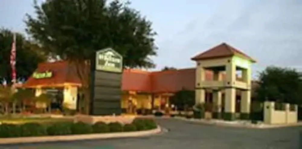 Whitten Inn University - Général