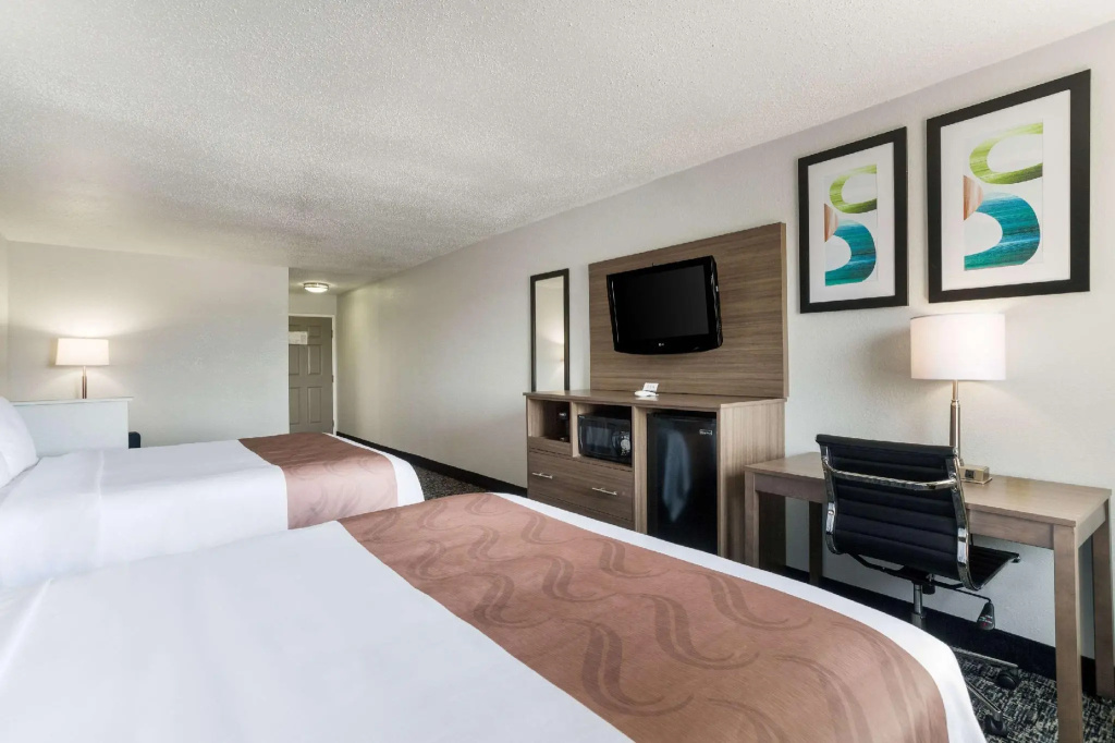 Quadruple Suite