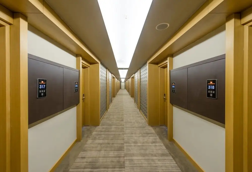 Lobby & Reception