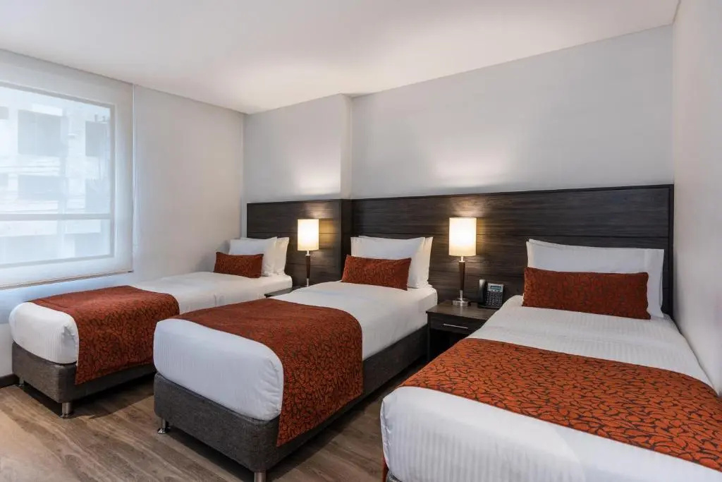 Standard Triple room