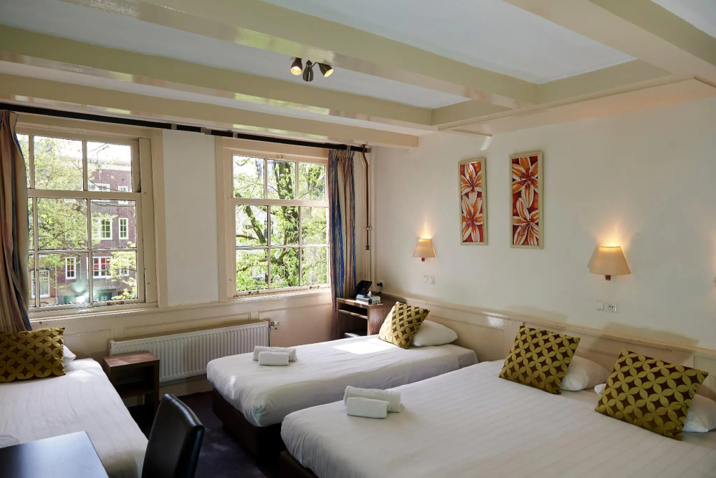 Standard Quadruple room