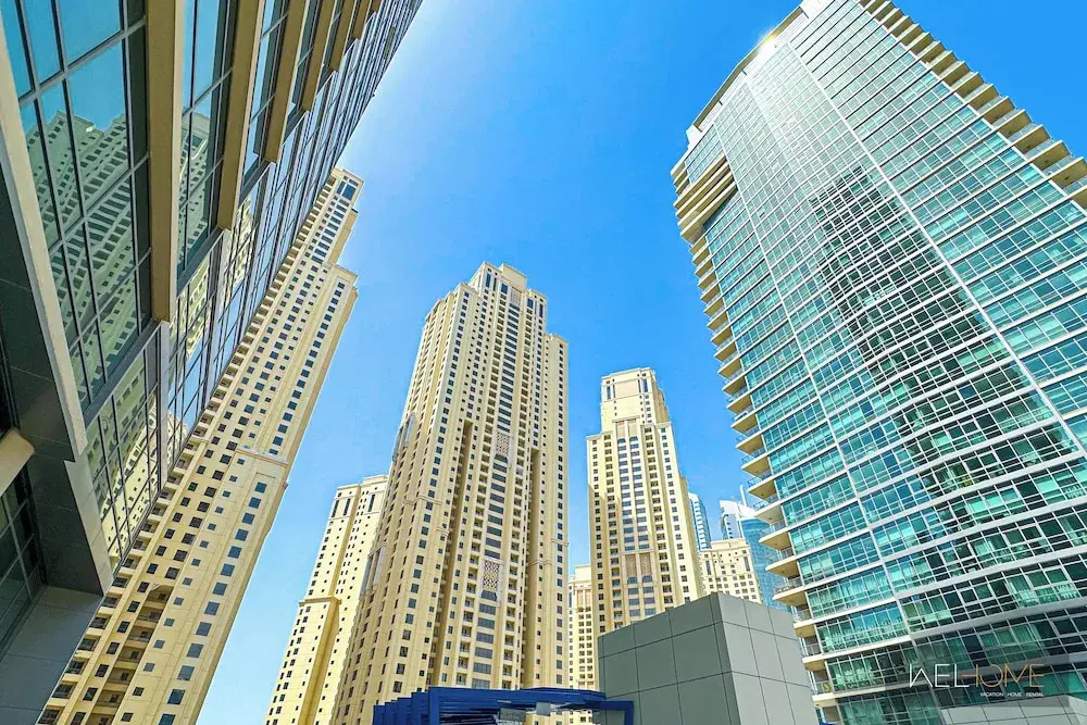 WelHome - Stylish Breathtaking 2BR Apartment in Marina