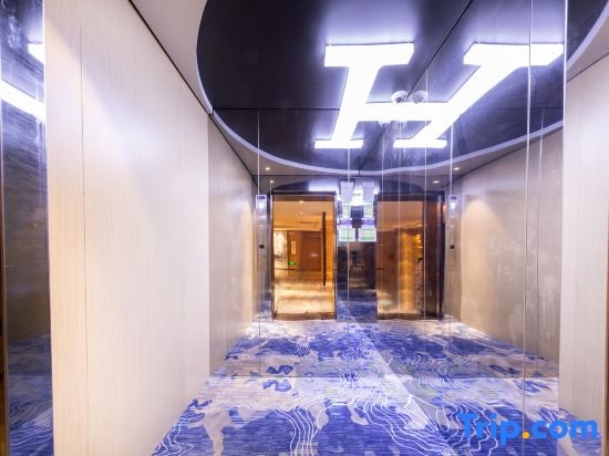 Yaster International Hotel (Shenzhen Bao'an International Airport T3 Terminal Store) in Shenzhen