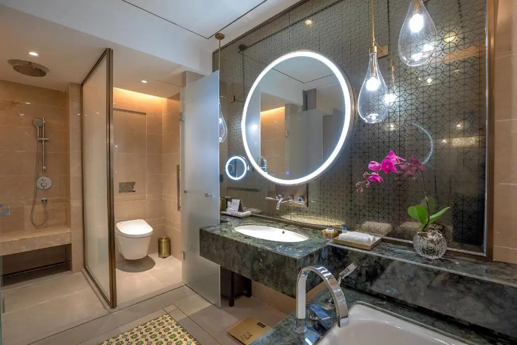 Standard Double Club room (full double bed)