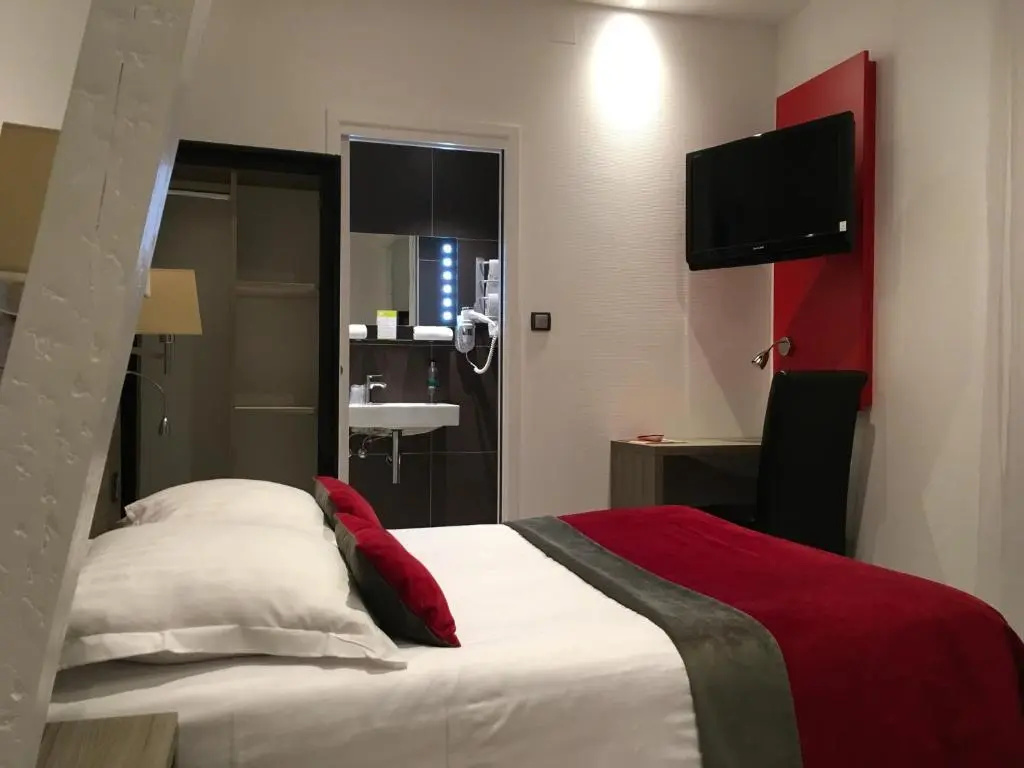 Standard Triple room