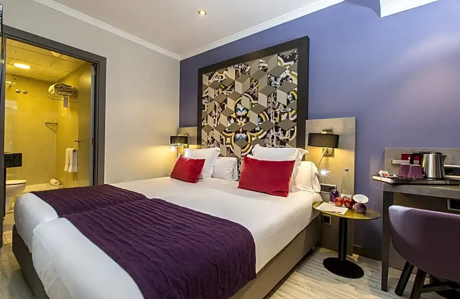 Economy (No Window) Double room (twin beds)