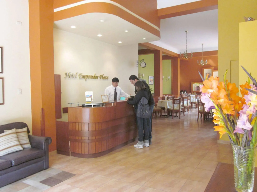 Emperador Plaza - Général