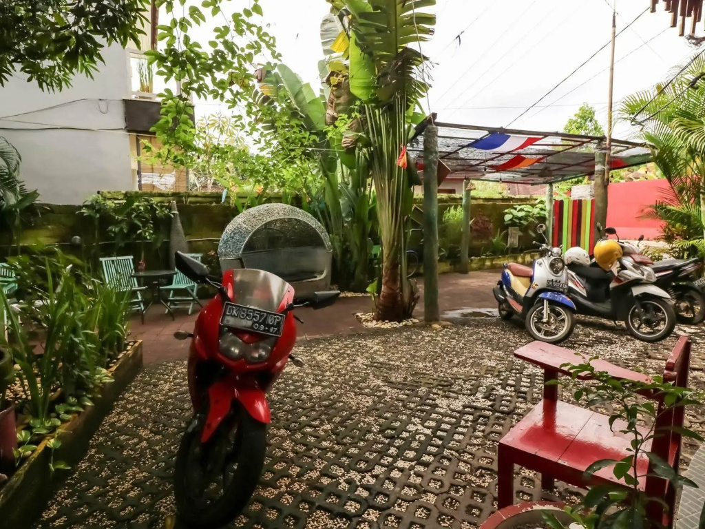 Nida Rooms Pantai Balangan Uluwatu at Rumah Warna