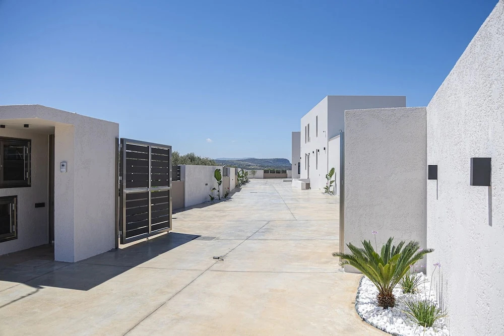 Elysioum Pearl Villas - With 2 Private Pools