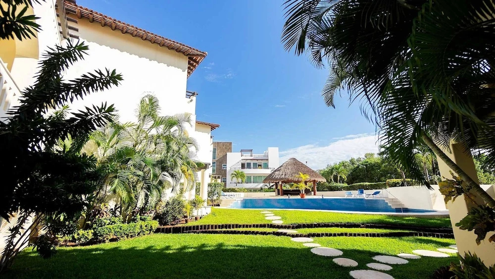 Luna Maya 5 2 Bedroom Condo