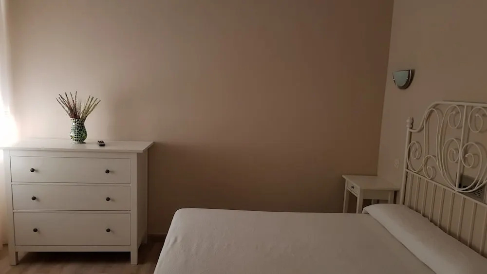 Standard Double room with balcony (full double bed)