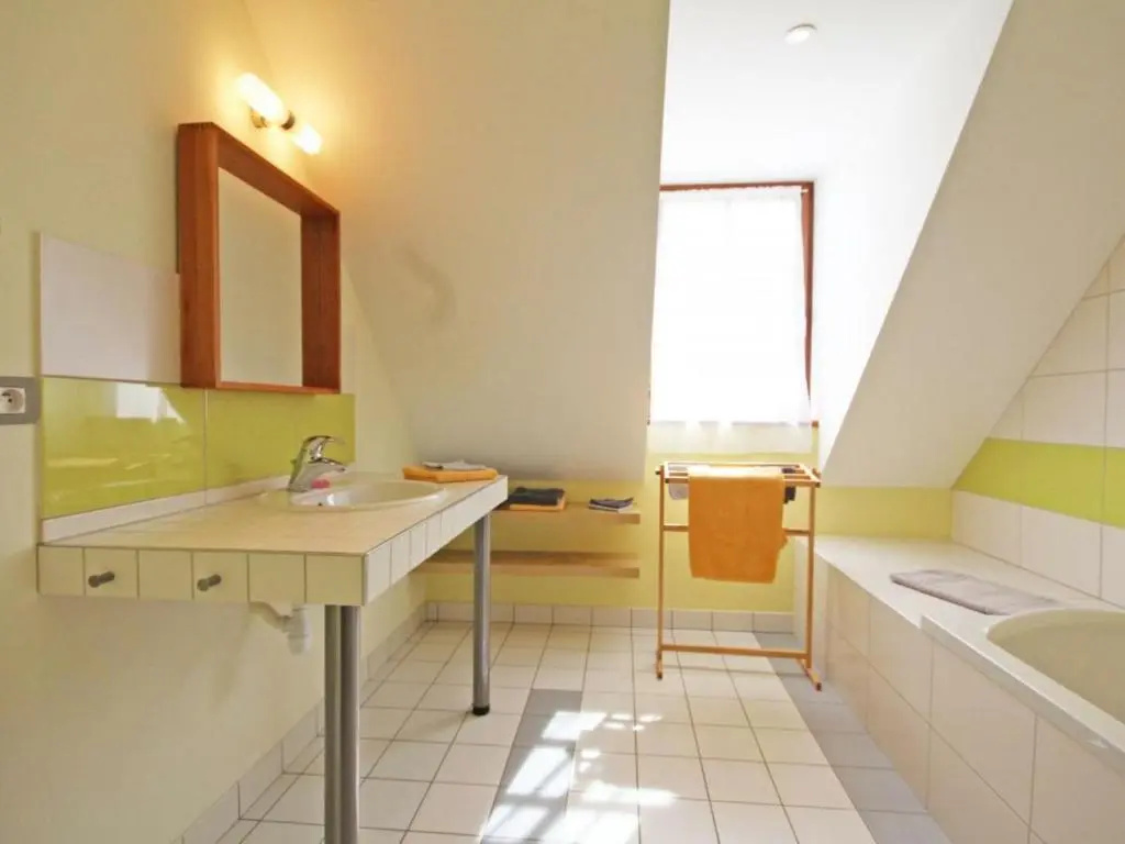 Afficher la photo 8 — Gîte Juvigny-Sous-Andaine, 6 pièces, 12 personnes - FR-1-497-18