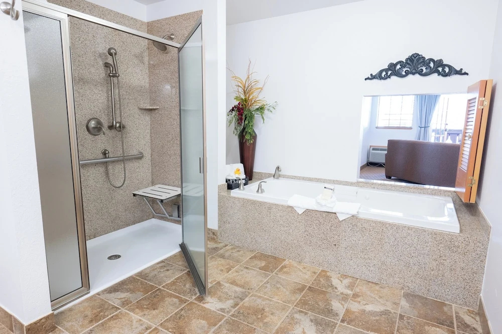 Icicle Village Resort Room Type - Suite