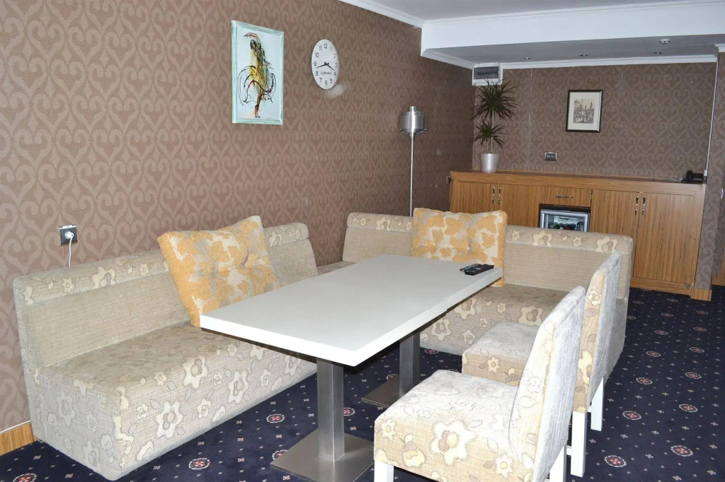 Hotel photo 13