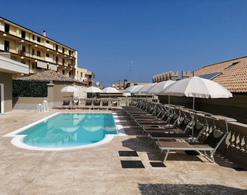 Hotel photo 12