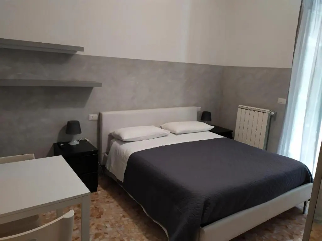 Standard Double room with balcony (full double bed)