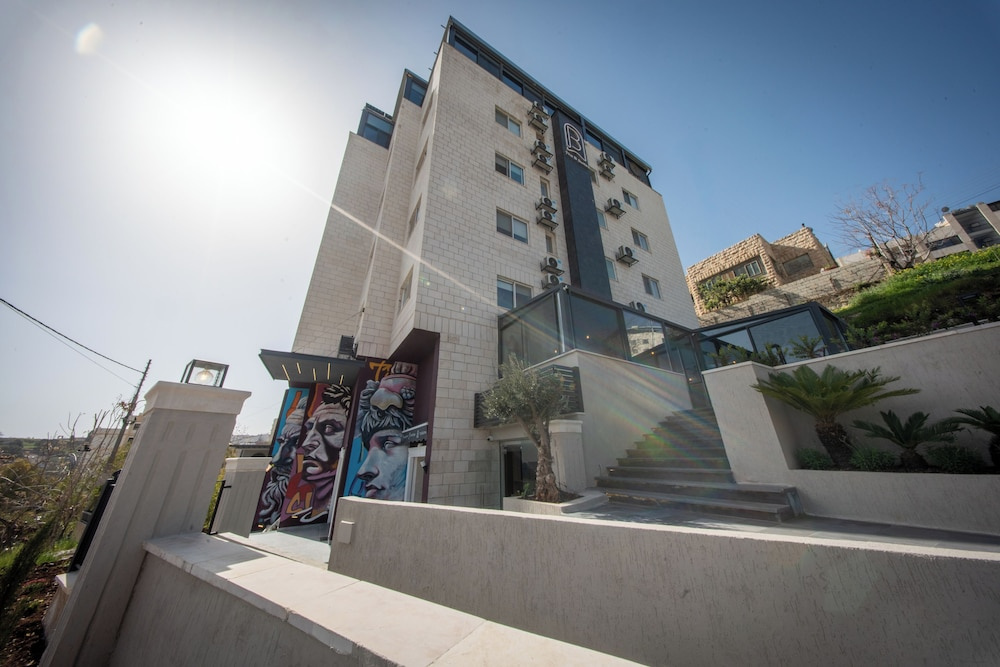 B Suites Boutique Hotel