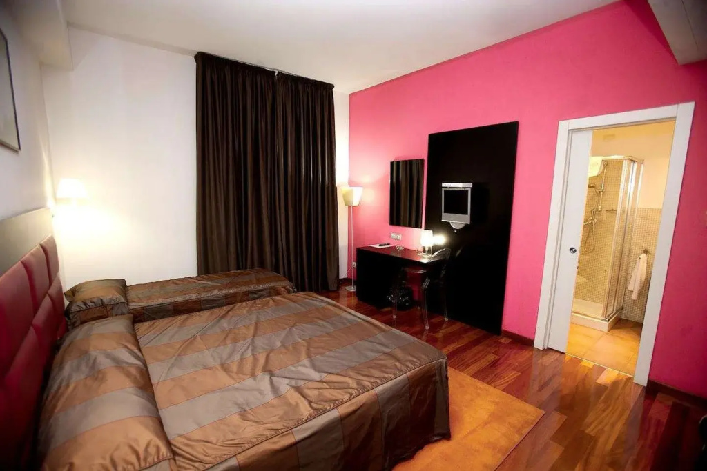 Hotel photo 12
