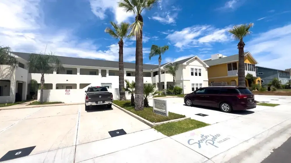 Sea Dancer #1 1 Bedroom Condo by RedAwning