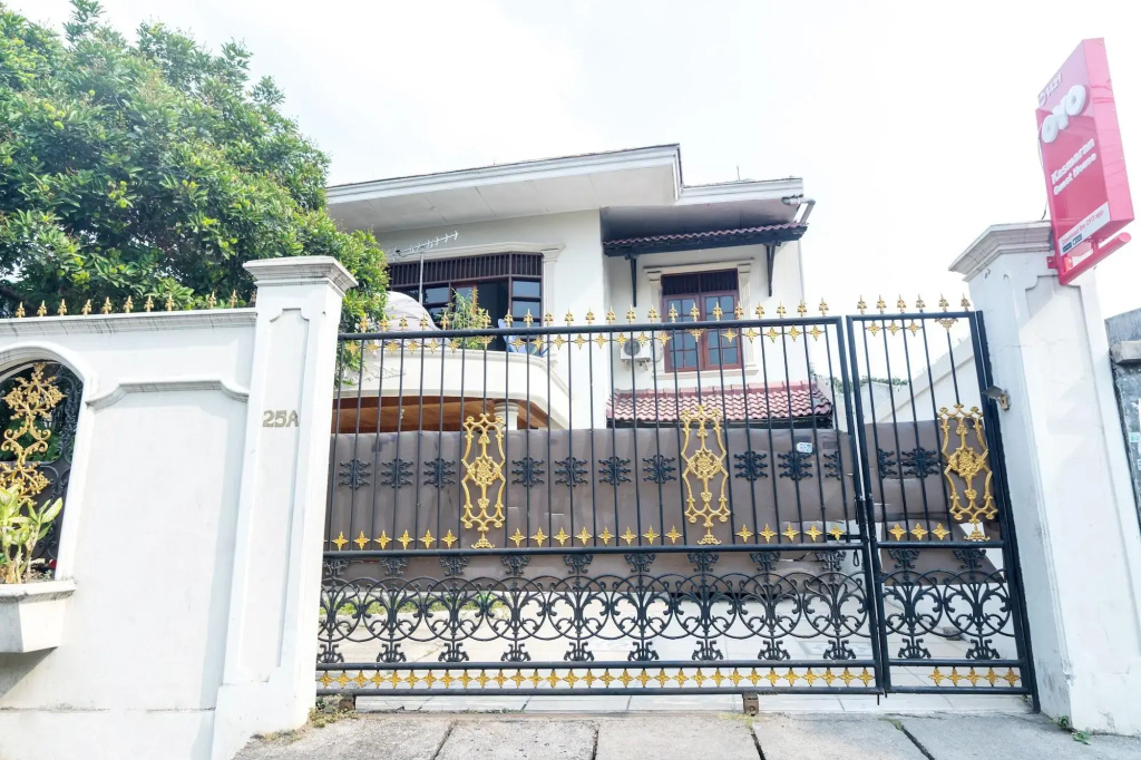 OYO 1421 Kasmaran Guest House Syariah