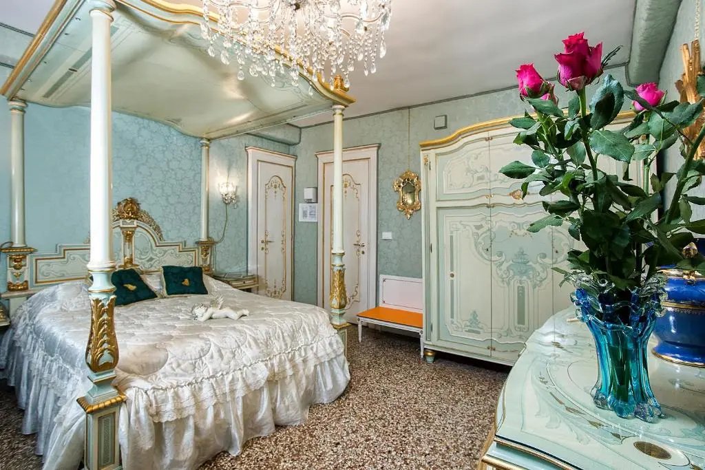 Superior Double room (full double bed)