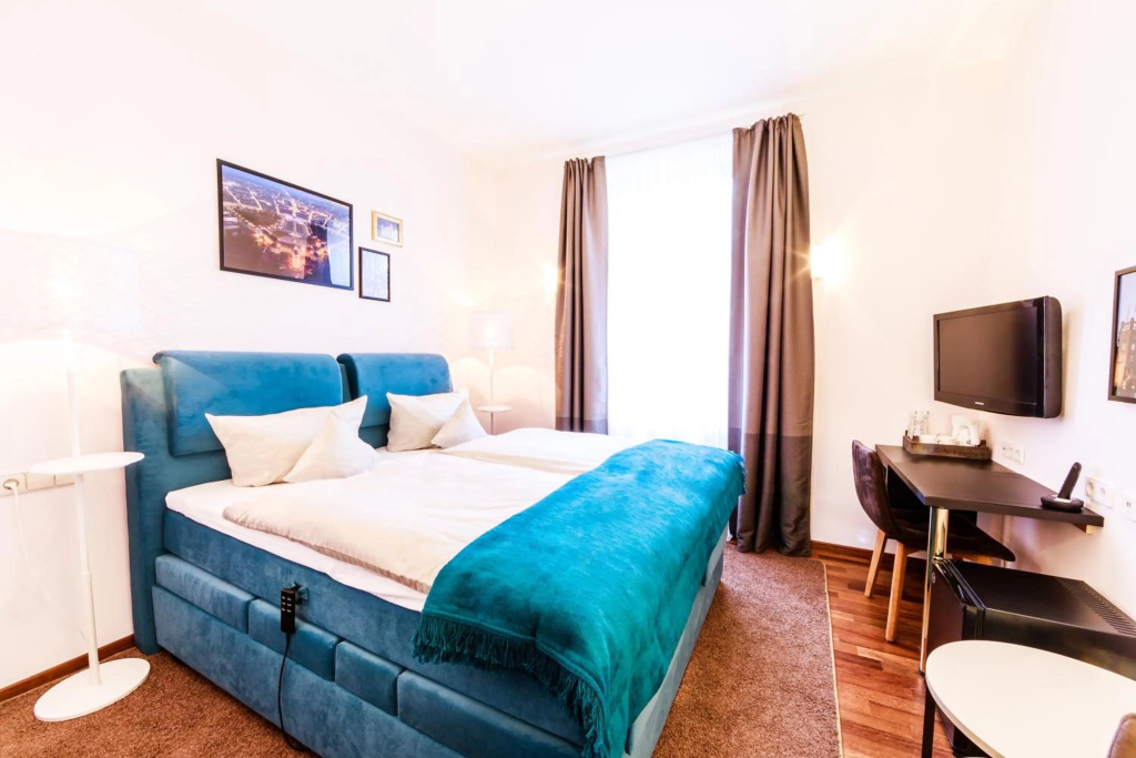 Hotel Kaiserhof — 3
