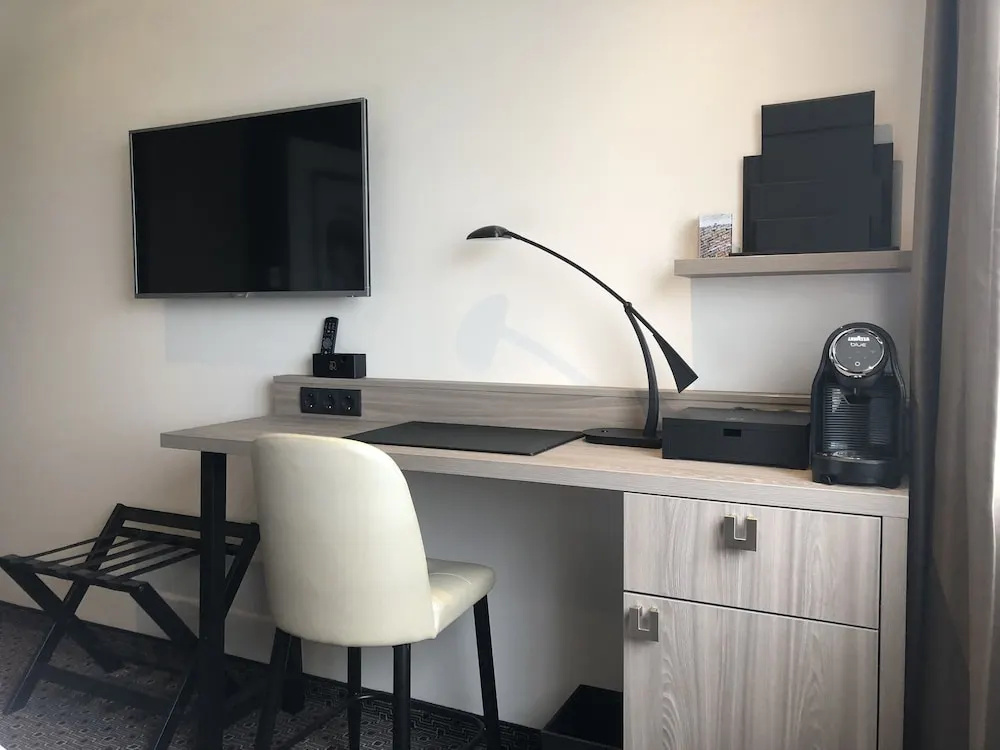 (1)Standard Twin room (twin beds) (bed type is subject to availability) at Riva Hotel The Hague in The Hague