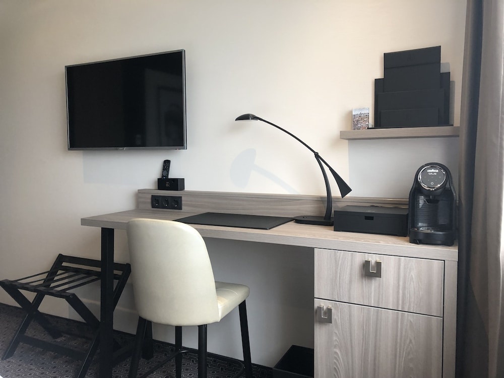 (1)Standard Double room (full double bed) (bed type is subject to availability) at Riva Hotel The Hague in The Hague