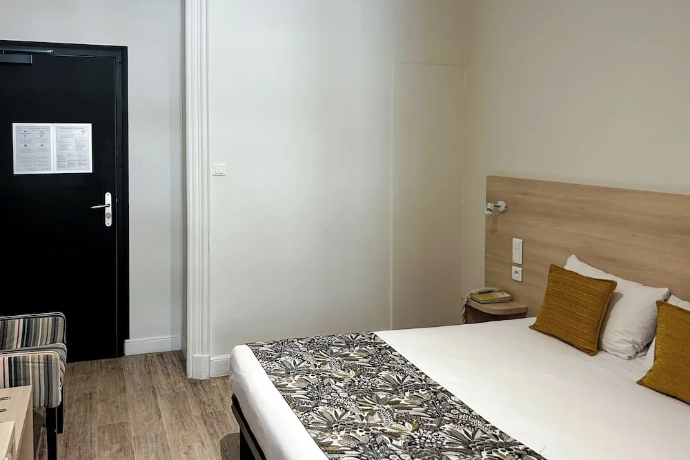 Hôtel Helvétique - Chambres
