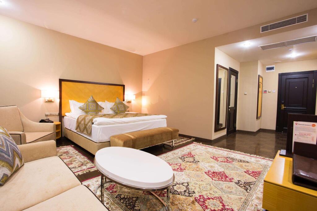 Двухместный полулюкс двуспальная кровать в Best Western Plus Astana