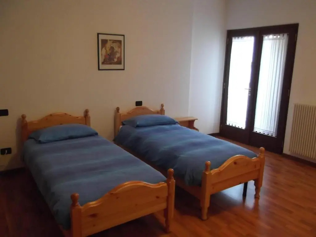 Standard Triple room with balcony
