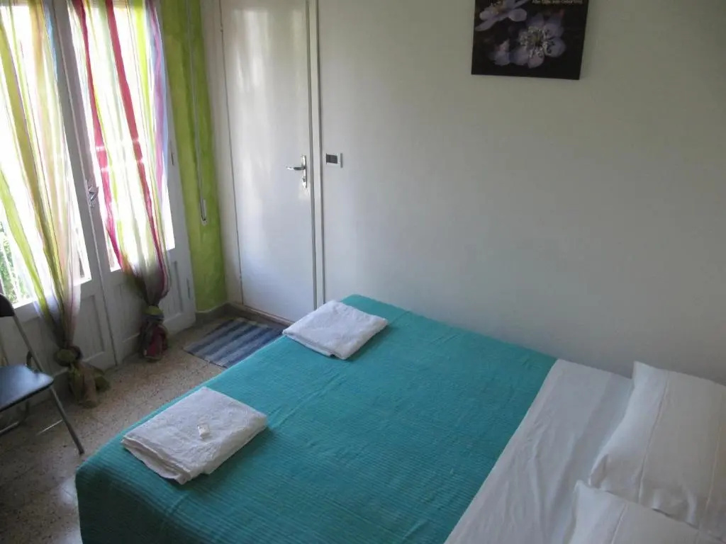 Standard Double room with balcony (full double bed)