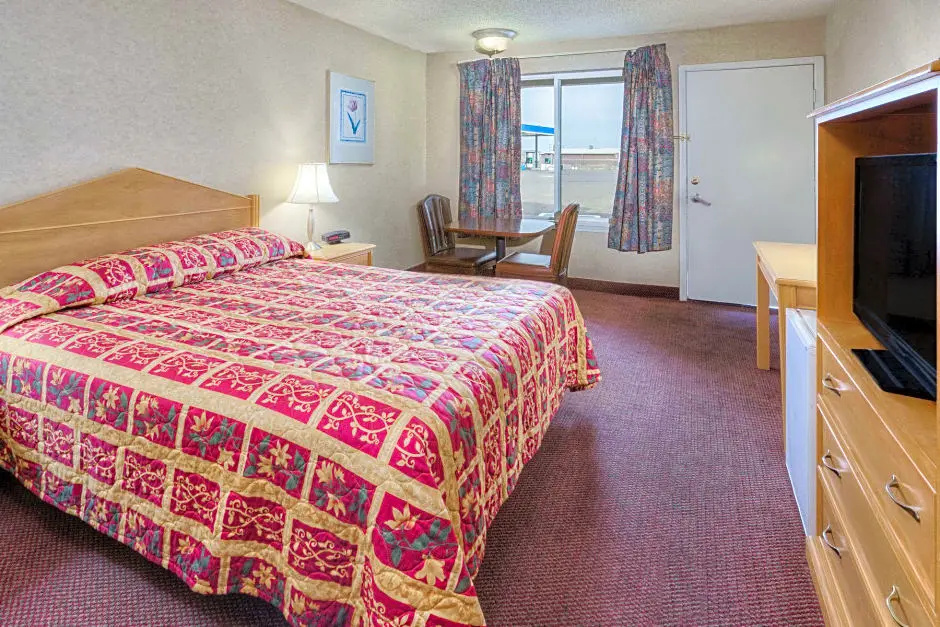 Standard Double room with balcony (full double bed)