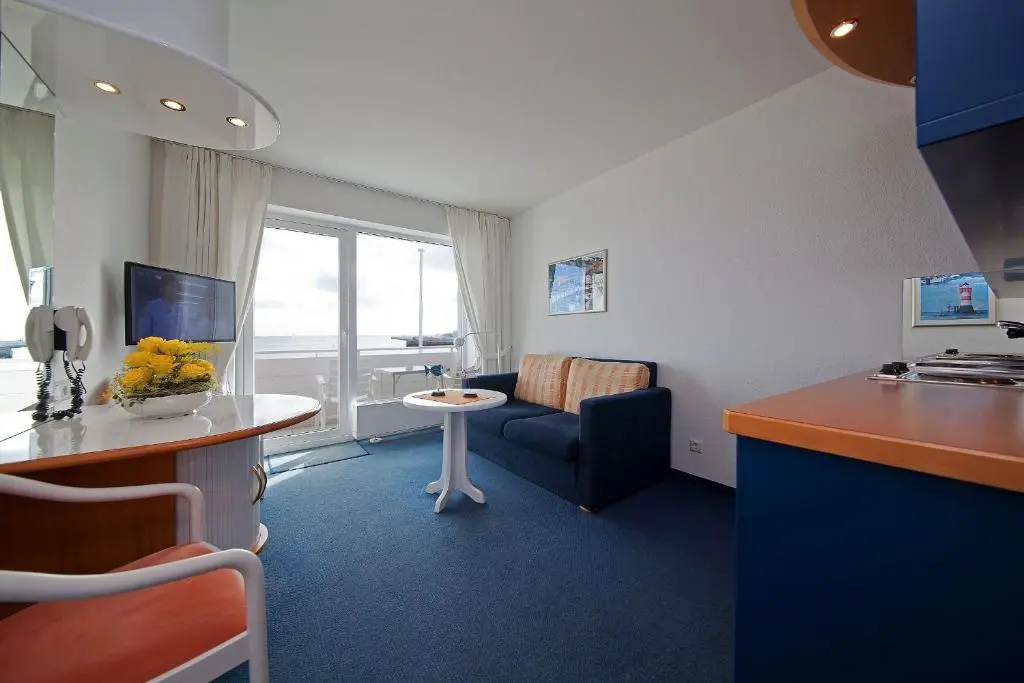 1 Bedroom Apartment with sea view
