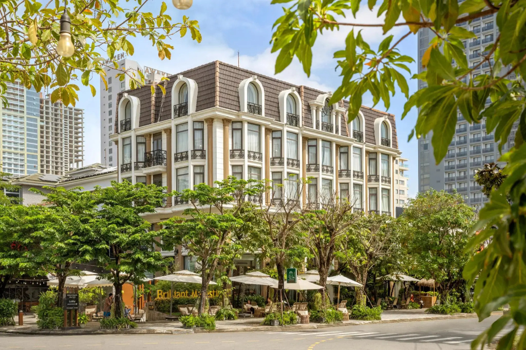 Brilliant Majestic Hotel