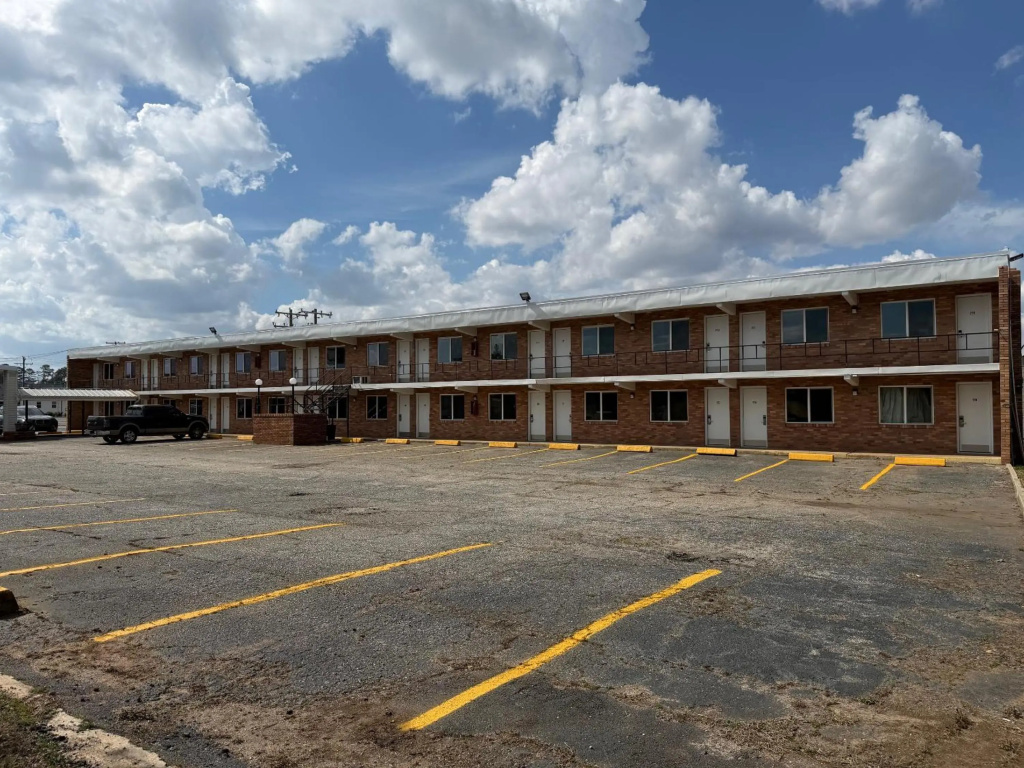 OYO Hotel Mauldin SC South Main Street