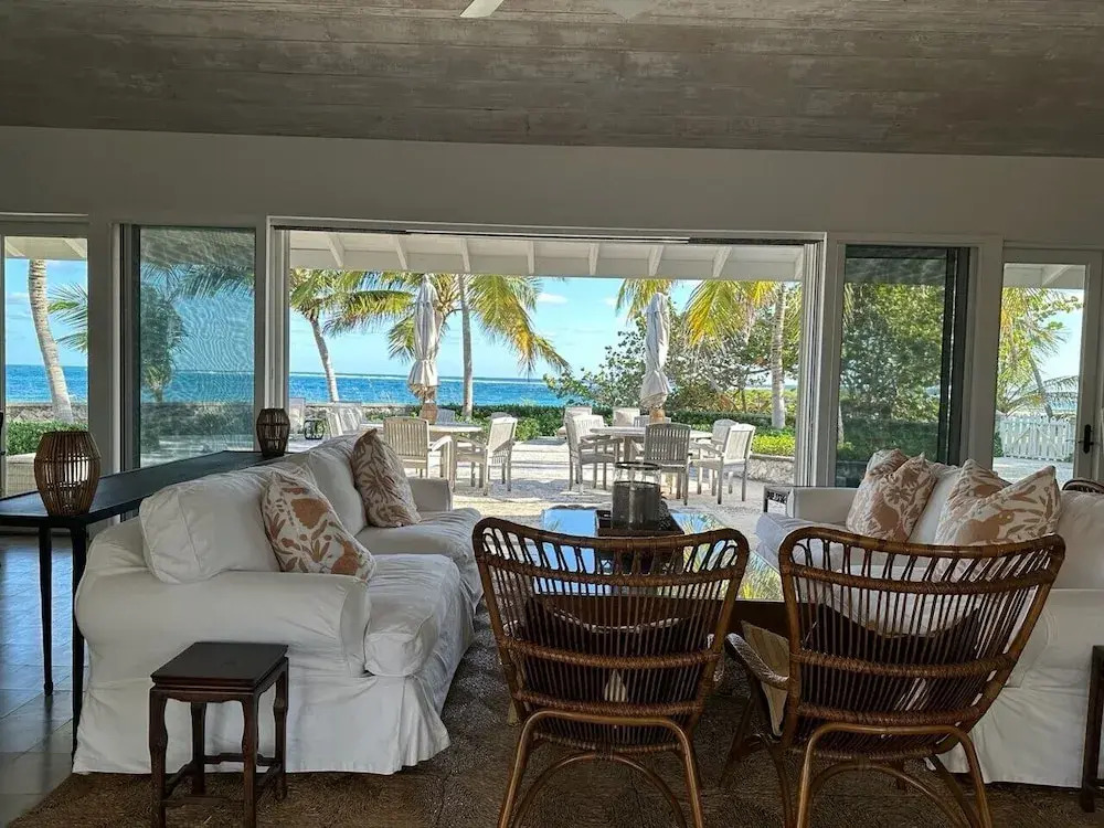 Shangri-La Serenity: Beach Villa With Views — фото 6