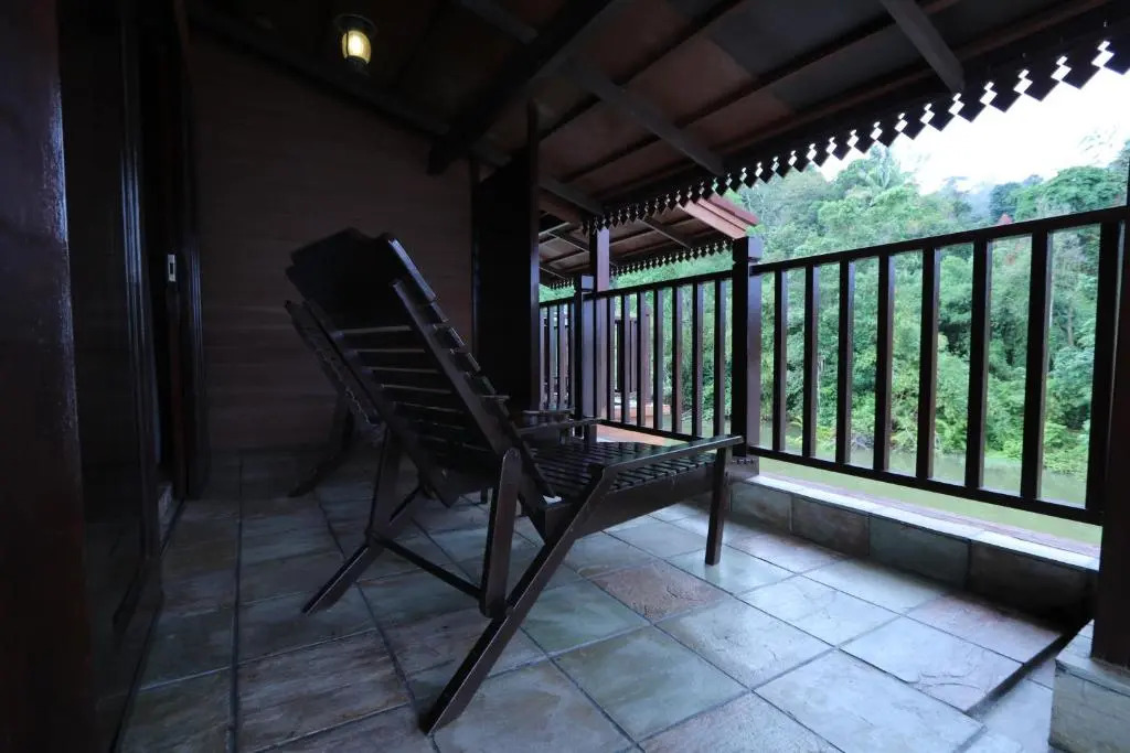 Bukit Merah Laketown Resort