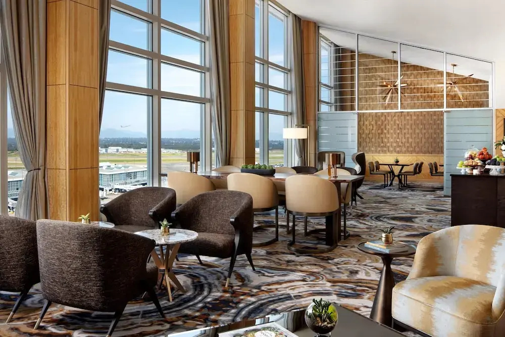 Fairmont Gold at Fairmont Vancouver Airport - фото 17