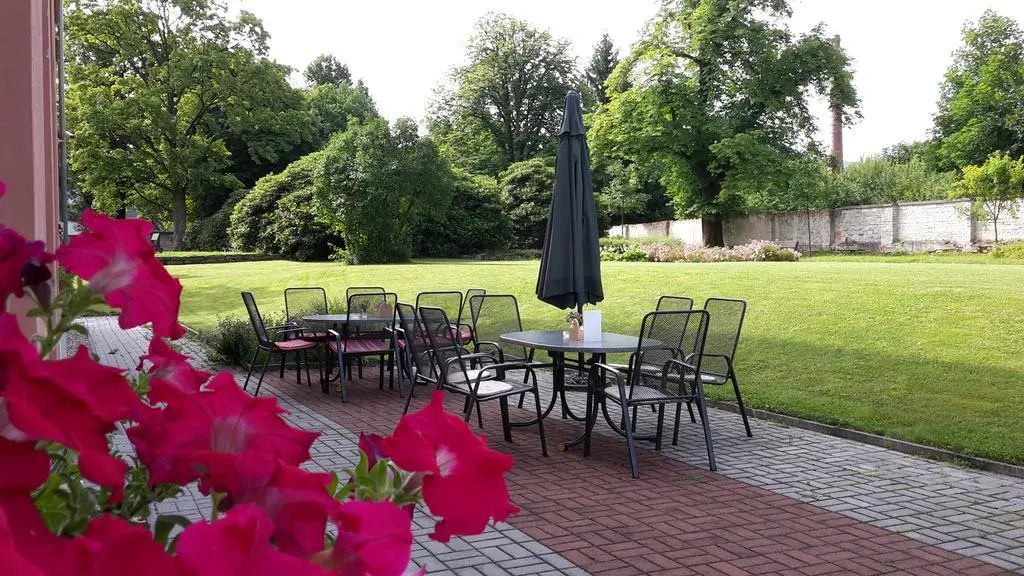 Vzdělávací Středisko a Hotel - Général