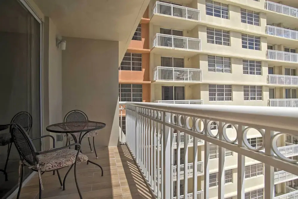 Ocean-view Studio in Marco Polo Beach Resort!