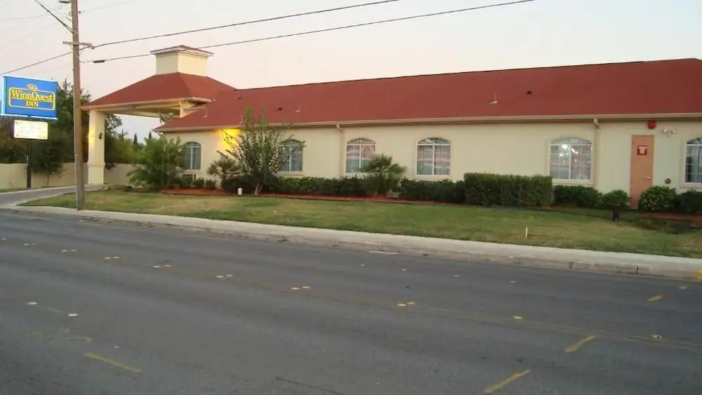 Winnquest Inn Near Ft. Sam Houston