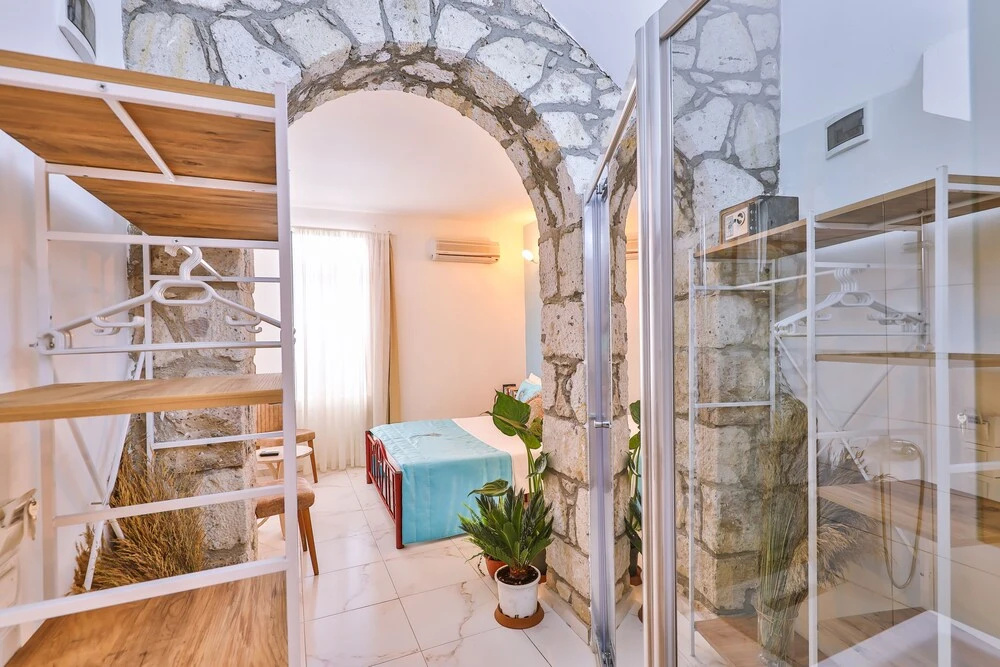 Balcony & Terrace