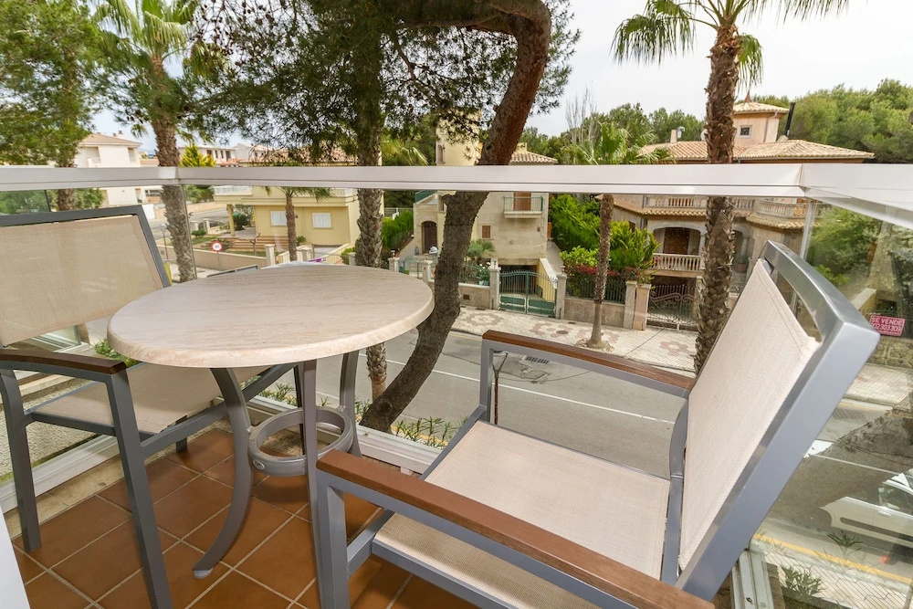 2 Bedrooms Standard Apartment