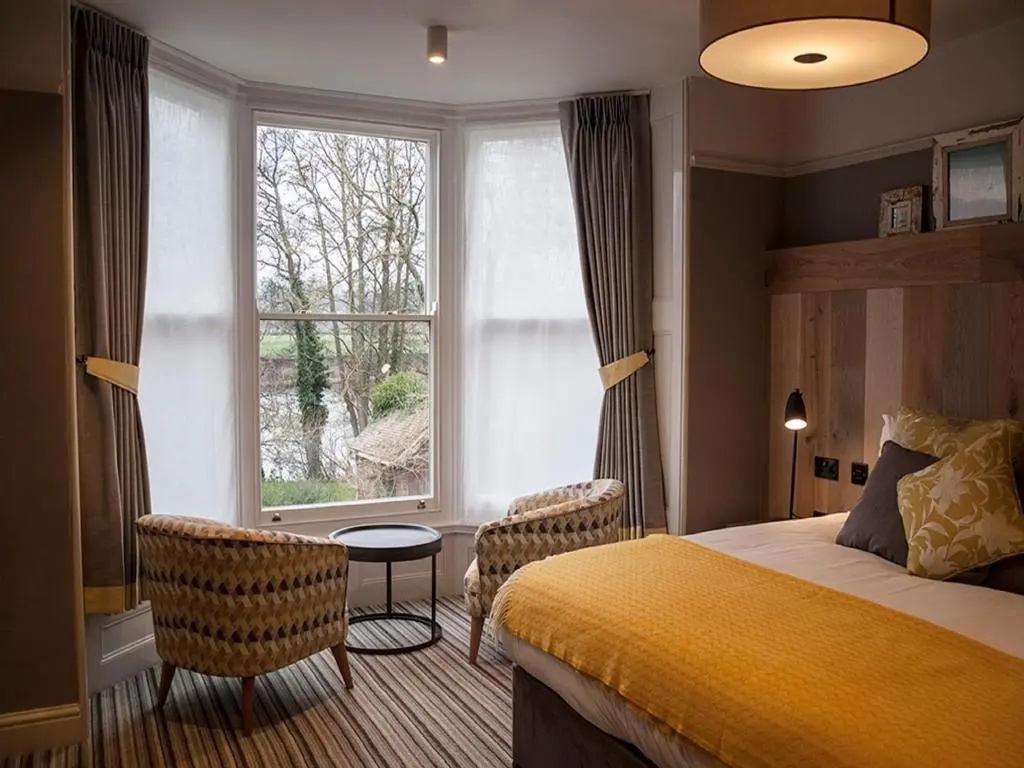 Superior Double room with river view (full double bed)