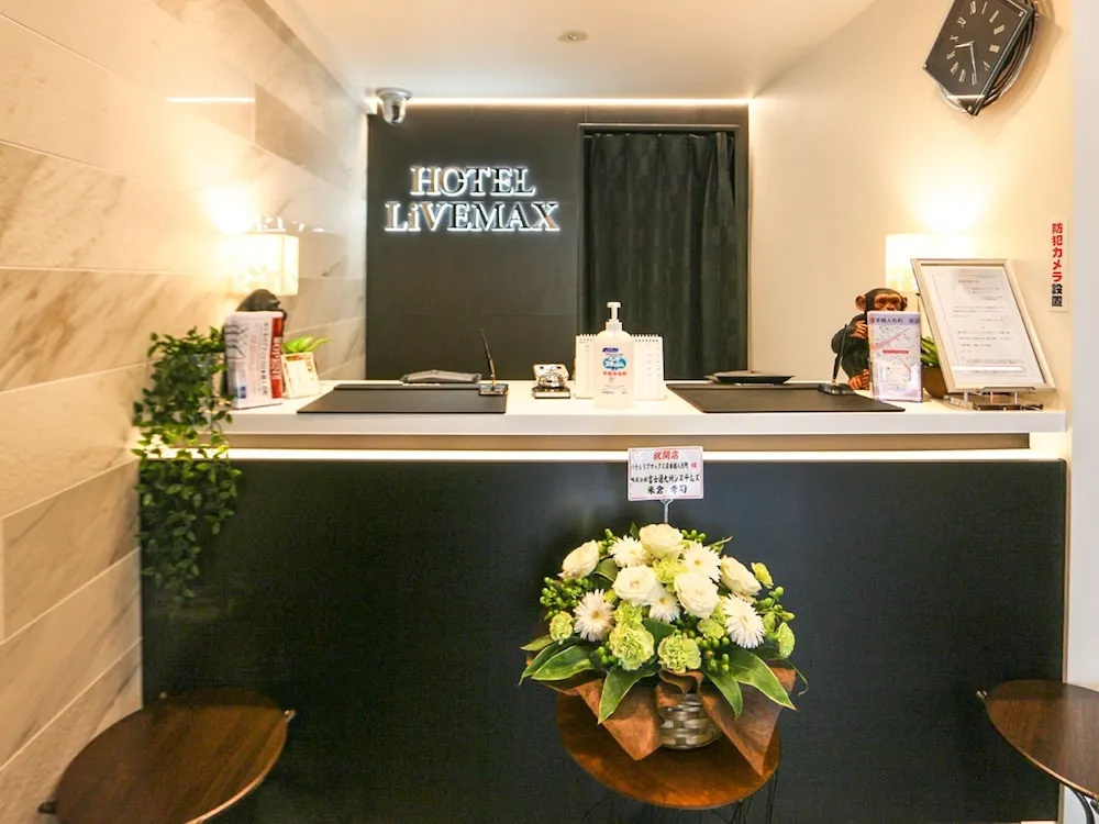 Food & Beverage