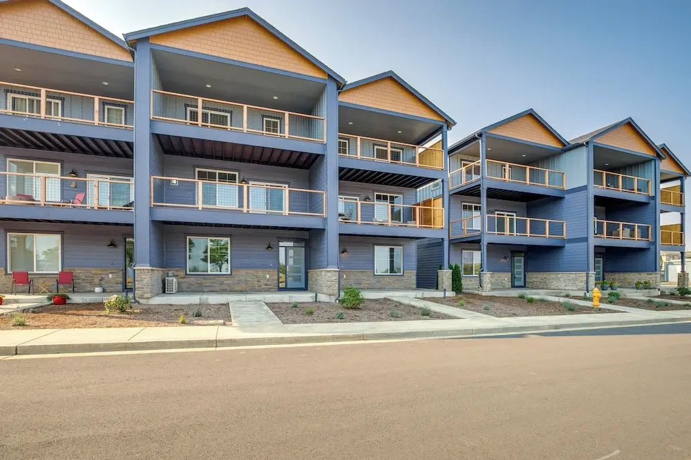 Beautiful Water Views: Coastal Oregon Townhome!