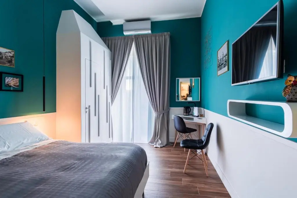 Standard Double room with balcony (full double bed)