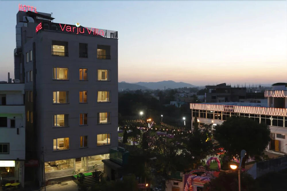 Hotel Varju Villa