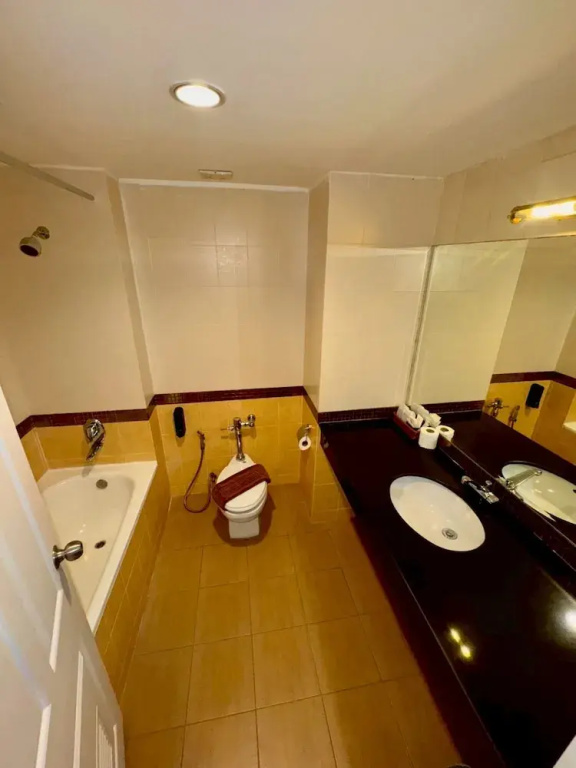Crown Pattaya Beach Hotel - Chambres